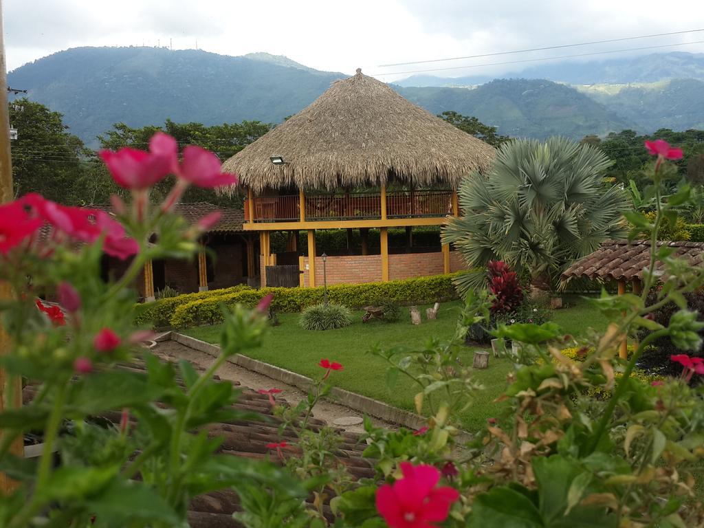 Finca El Diamante Villa Calarca Luaran gambar
